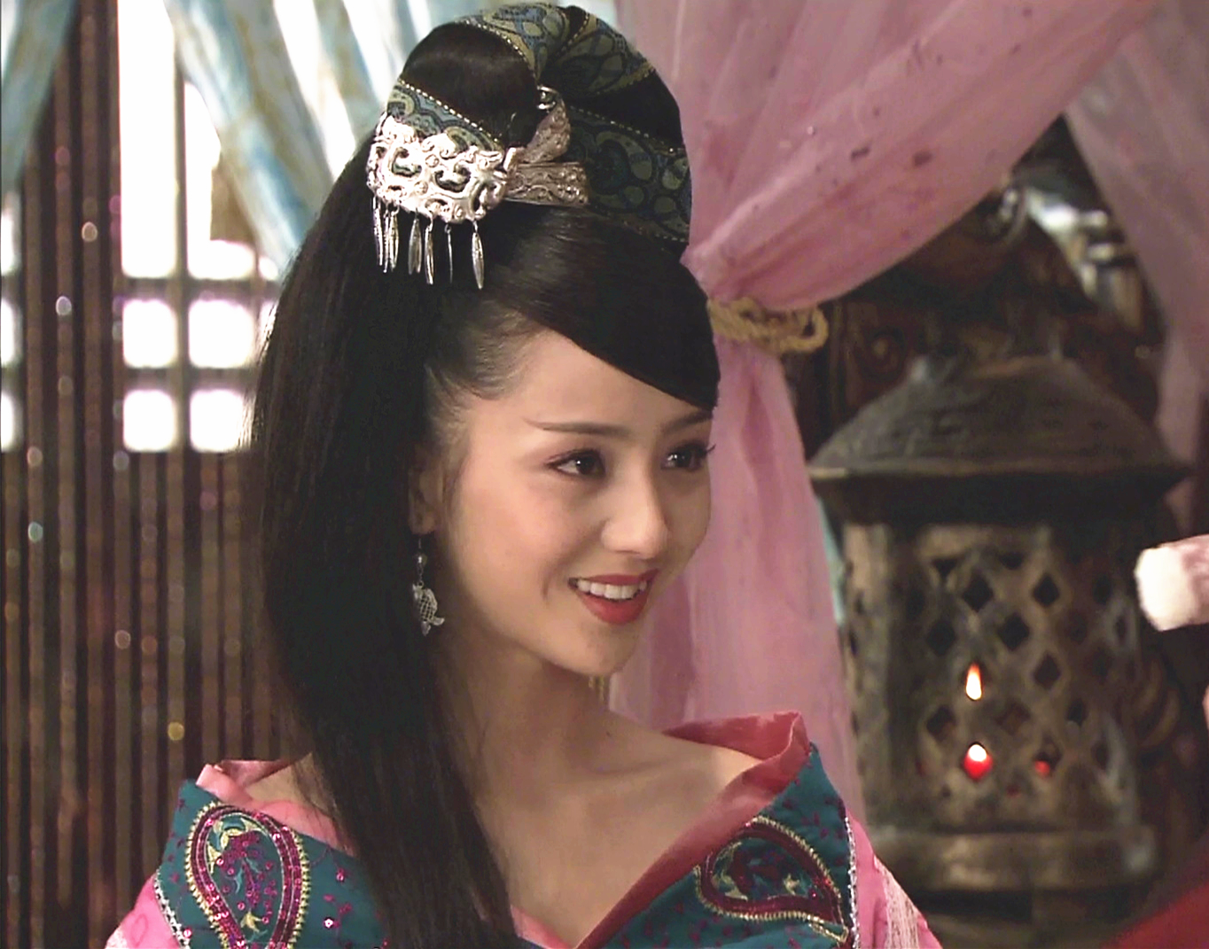 妖妇有五种媚态，潘金莲具备三种，西门庆已经招架不住