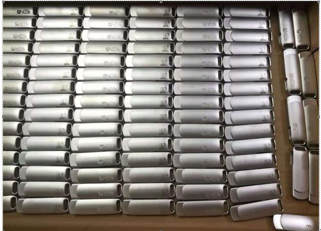 福州光纤激光打标机打标金属铭牌,塑料盘激光打标机