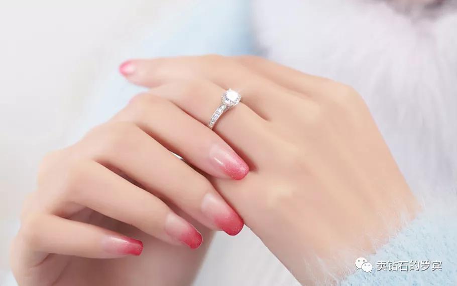 珠宝销售7步骤,珠宝销售技巧之十满足顾客虚荣心