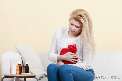 生理期前乳房胀痛什么原因,生理期前兆胸部胀痛缓解