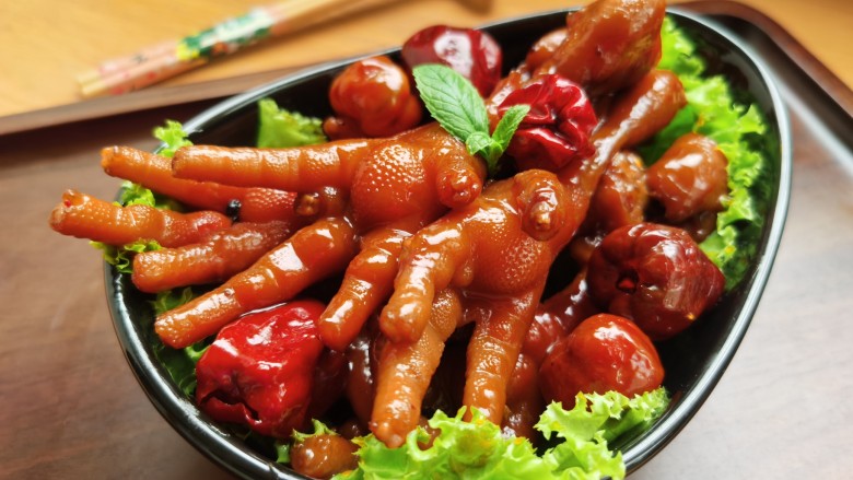 卤鸡腿鸡胸肉的家常做法,正宗卤鸡胸肉的做法