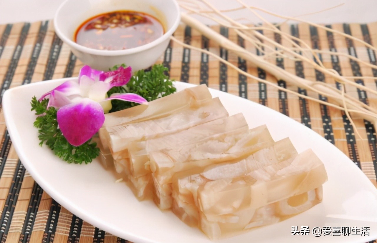 怎么做清澈透明的猪皮冻,如何做有嚼劲的猪皮