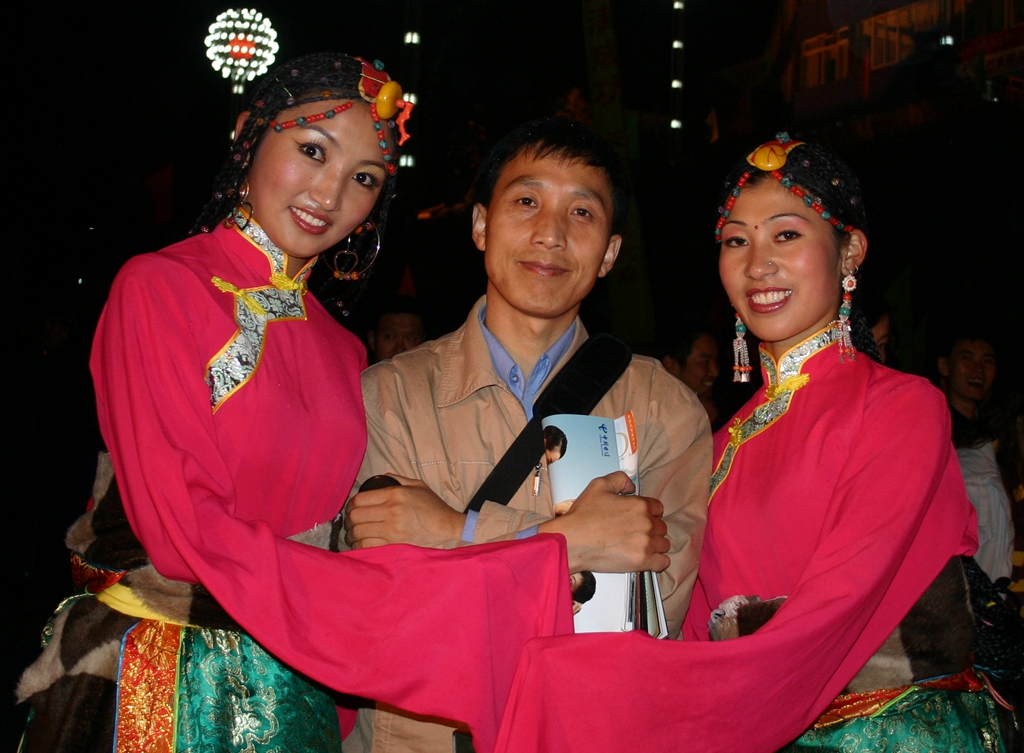 冬天头上冒汗怎么回事,冬天手冒汗什么原因