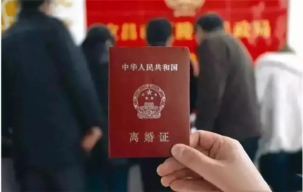 40岁离婚女人最怕什么,你认为婚姻里哪种女人最吃亏