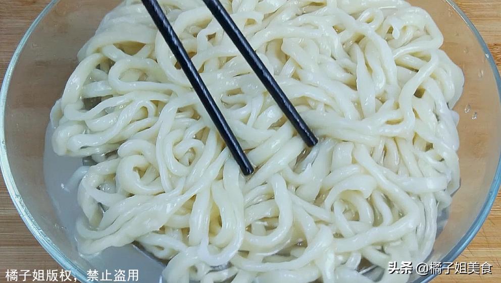 这才是做面条的最好方法,家常香辣面条的做法大全