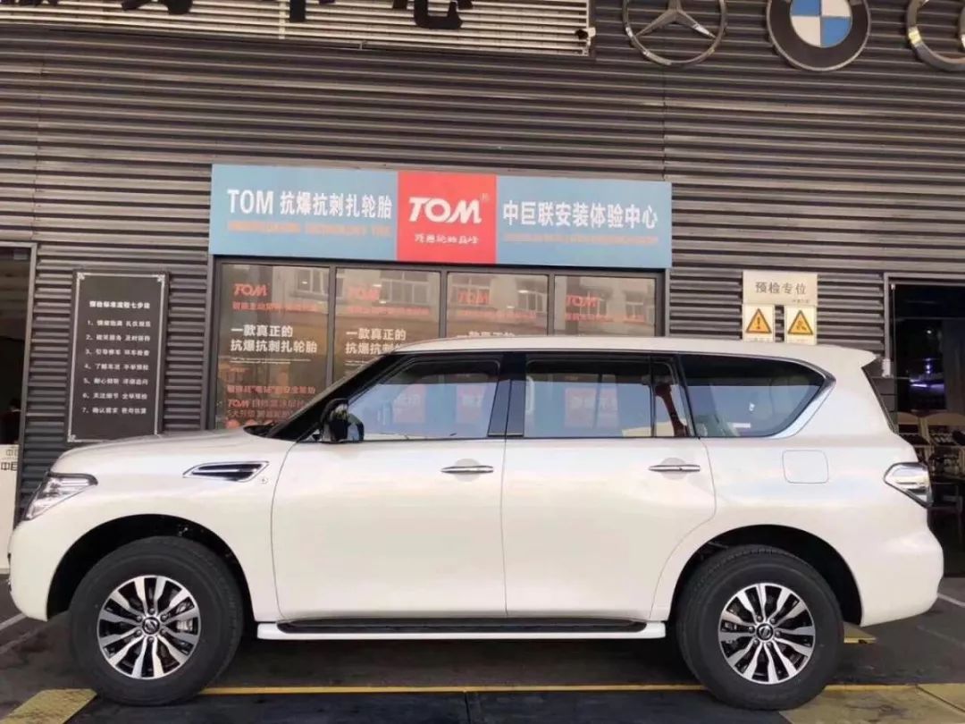 途乐y624.0穿越无人区改装,途乐y61双门版越野改装