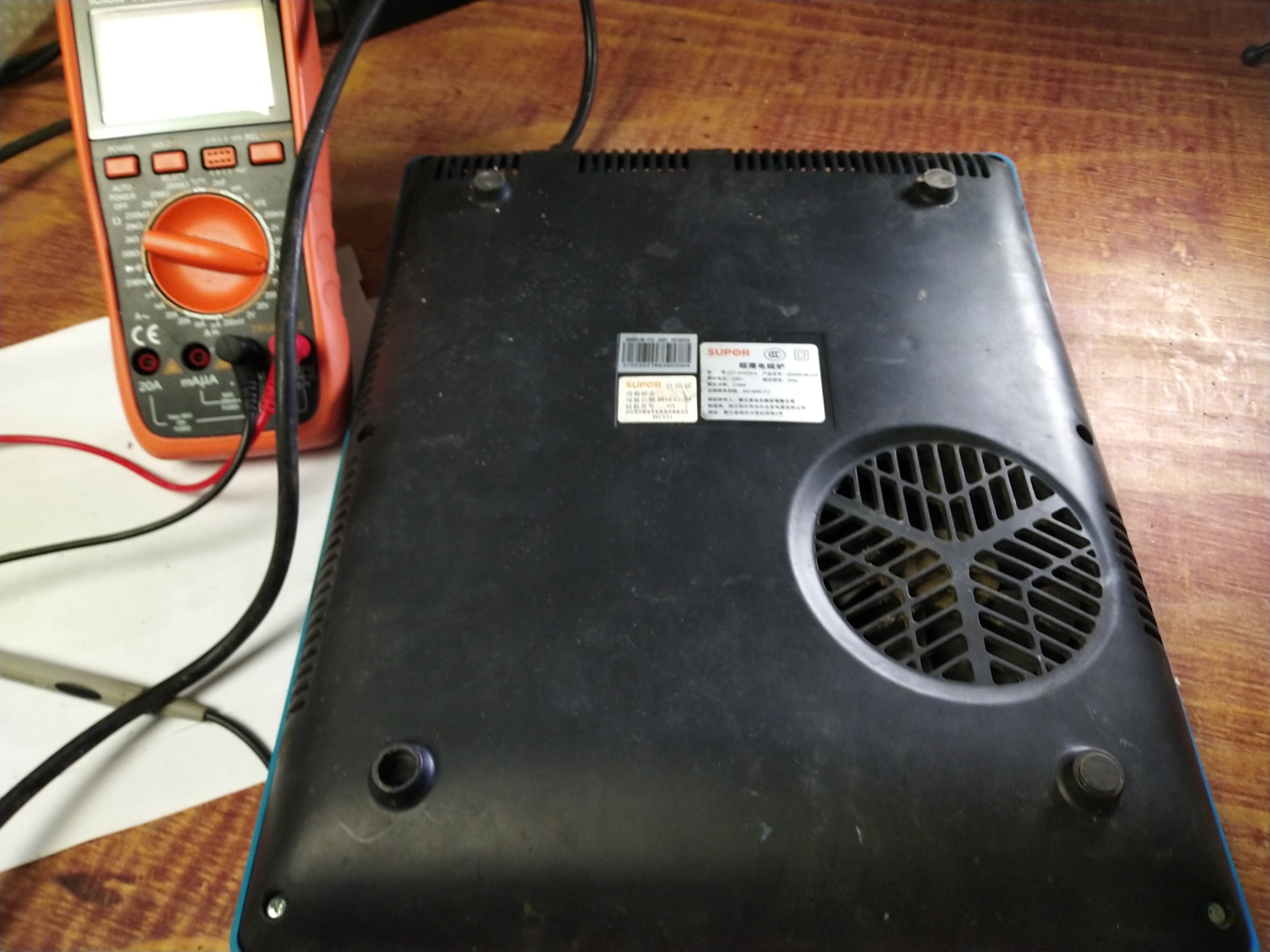 电磁炉开机跳闸的维修步骤,电磁炉的维修方法和技巧