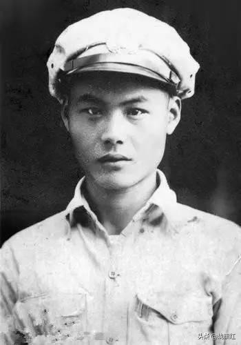 日军*锁封**港岛,要求文化名人“报到”,我方组织特殊营救