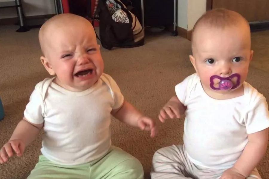 3岁孩子爱打人怎么办要正确引导,三岁孩子爱打人怎么教育孩子