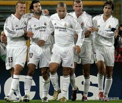 足球场上动容瞬间,足球场上动容的瞬间