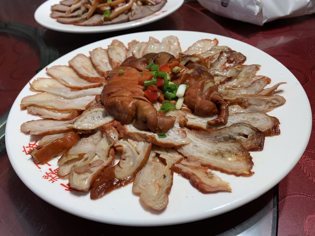 长春绿园哪家酱猪蹄好吃,长春酱熏猪蹄