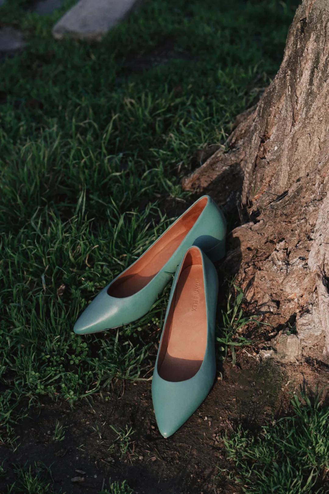 方头法式赫本风女单鞋粗跟,赫本风复古粗跟单鞋显脚瘦