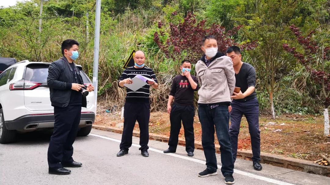 换外币的诈骗行为视频,换外币小摊骗局