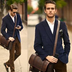 男人穿西装怎么才能有气质,男人穿西装怎么走有气场