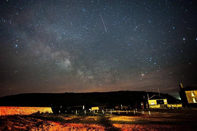 什么是陨石,什么是陨石视频