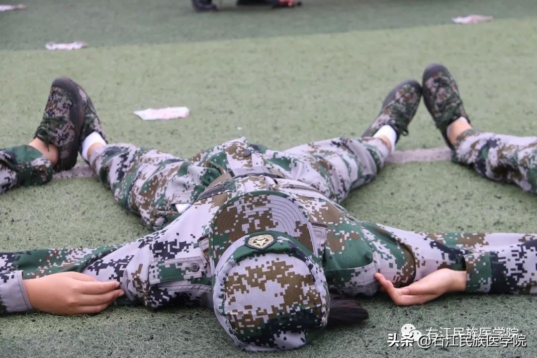 军训和教官发生的趣事,军训和教官甜蜜小事