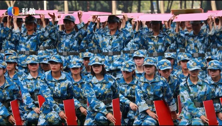 重庆城市职业学院迎新晚会,重庆城市职业学院军训汇演