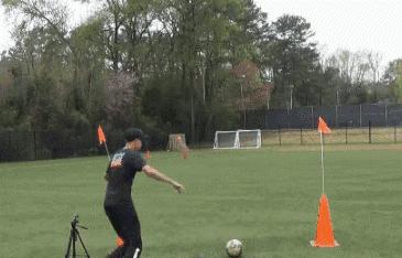 如何踢出一脚50米的长传球,长传球怎么踢的又高又远