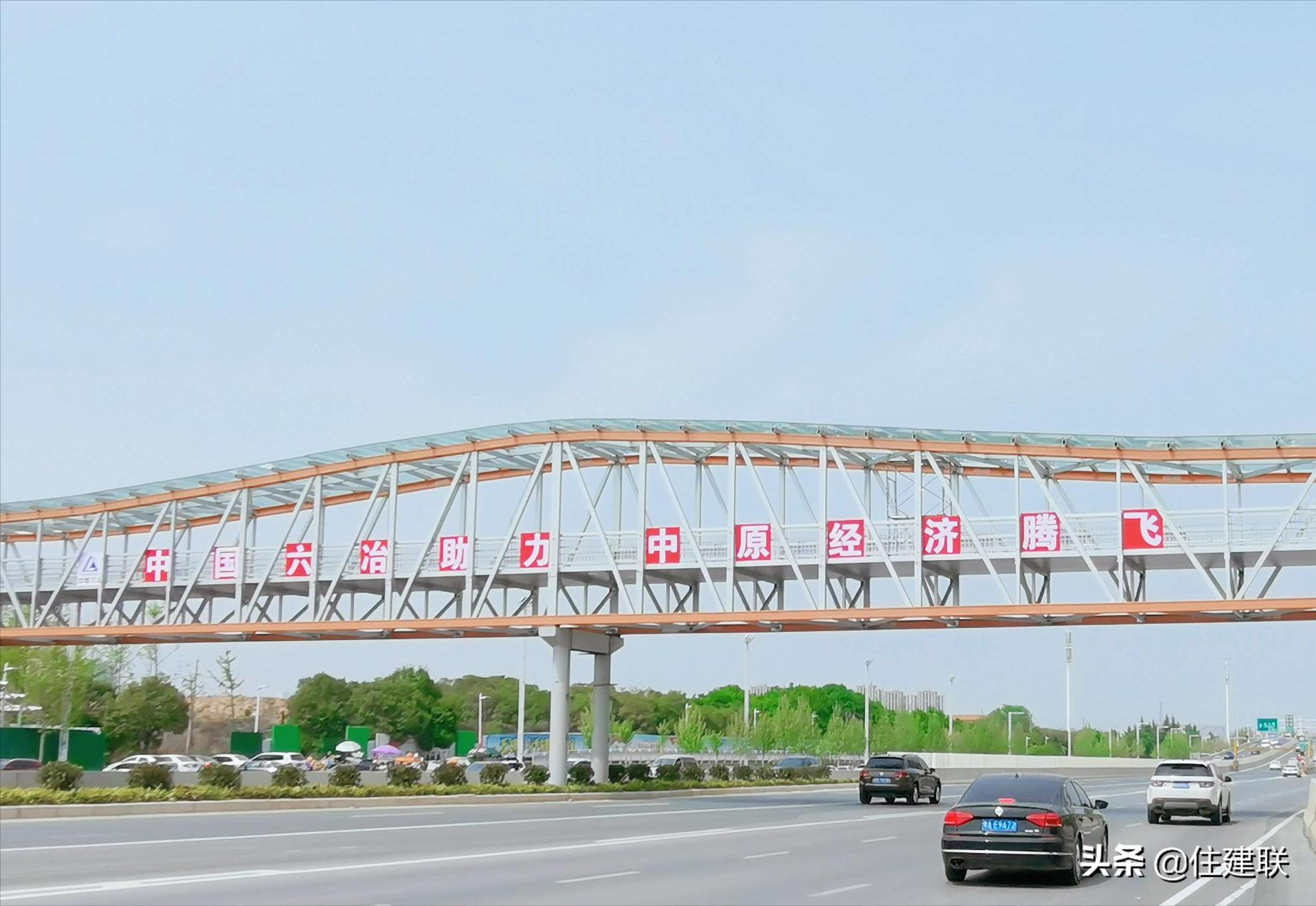 一桥架通两岸,一桥架南北方便往来