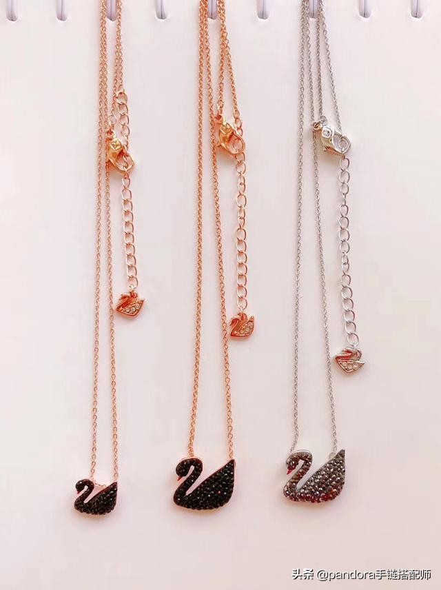 施华洛世奇黑天鹅和银天鹅哪个贵,施华洛世奇黑天鹅项链推荐视频