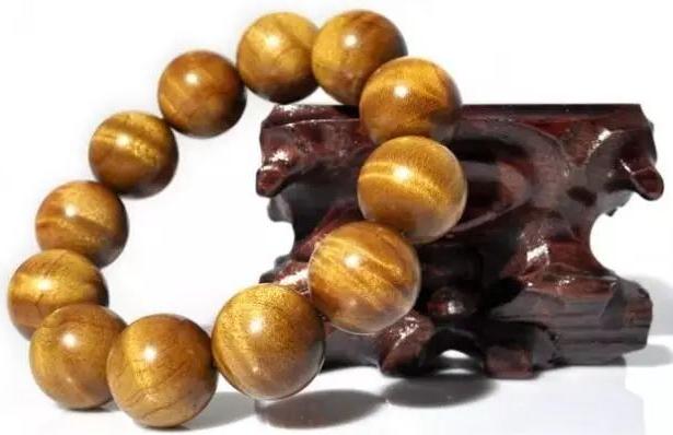 玉石手串不佩戴时如何保养,佩戴的金丝楠手串怎么保养