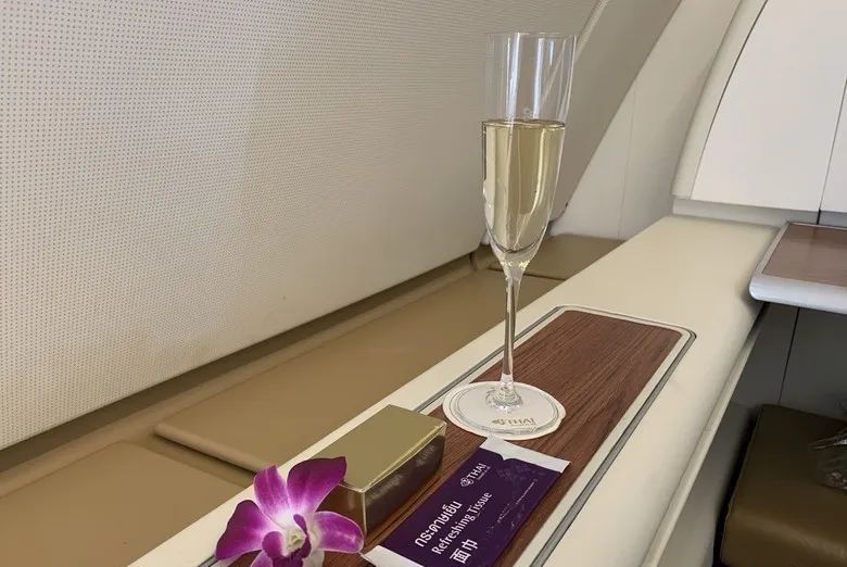 泰国航空787商务舱,疫情之下的海南航空