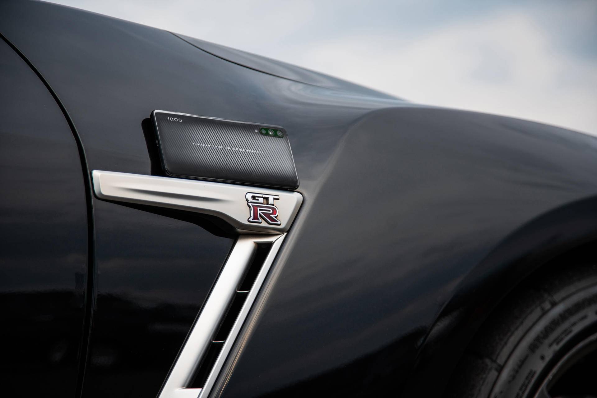 iqoo电光蓝和黑武士,iqoo武士黑与竞速黑