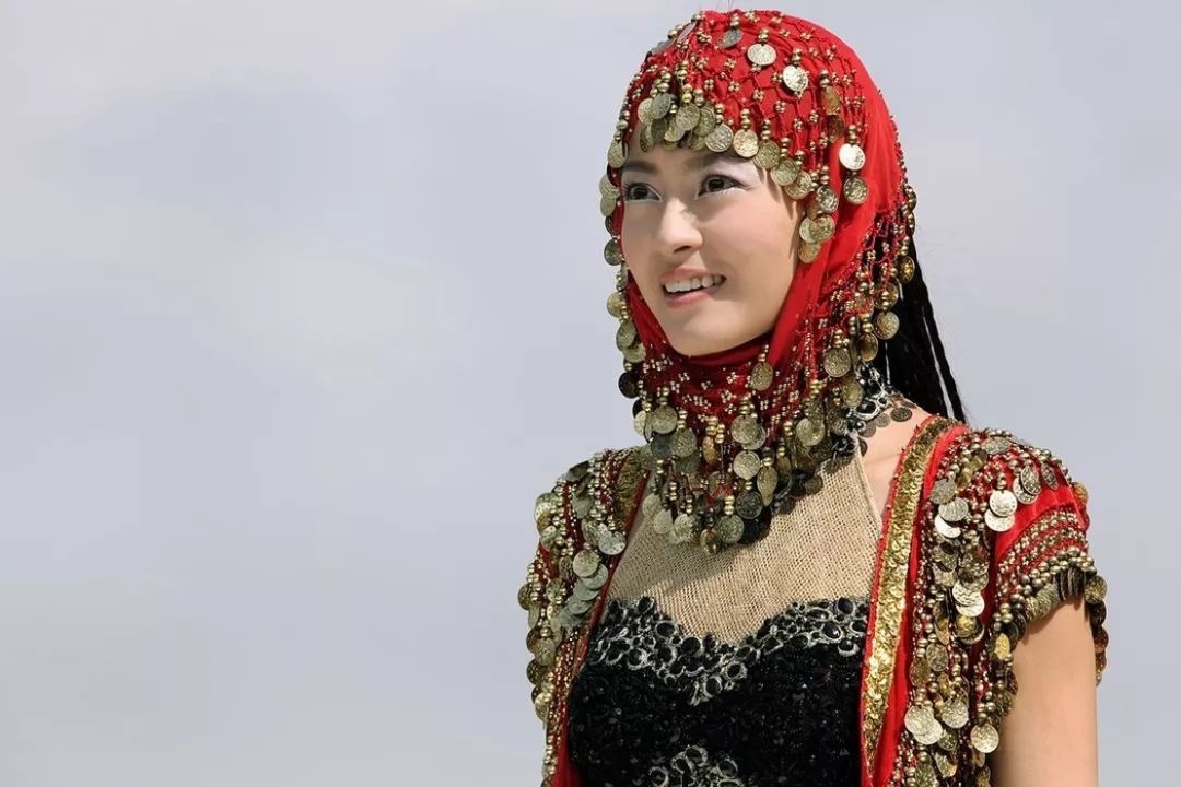 真正的恶搞高手，恶搞起来连自己都不放过：《越光宝盒》