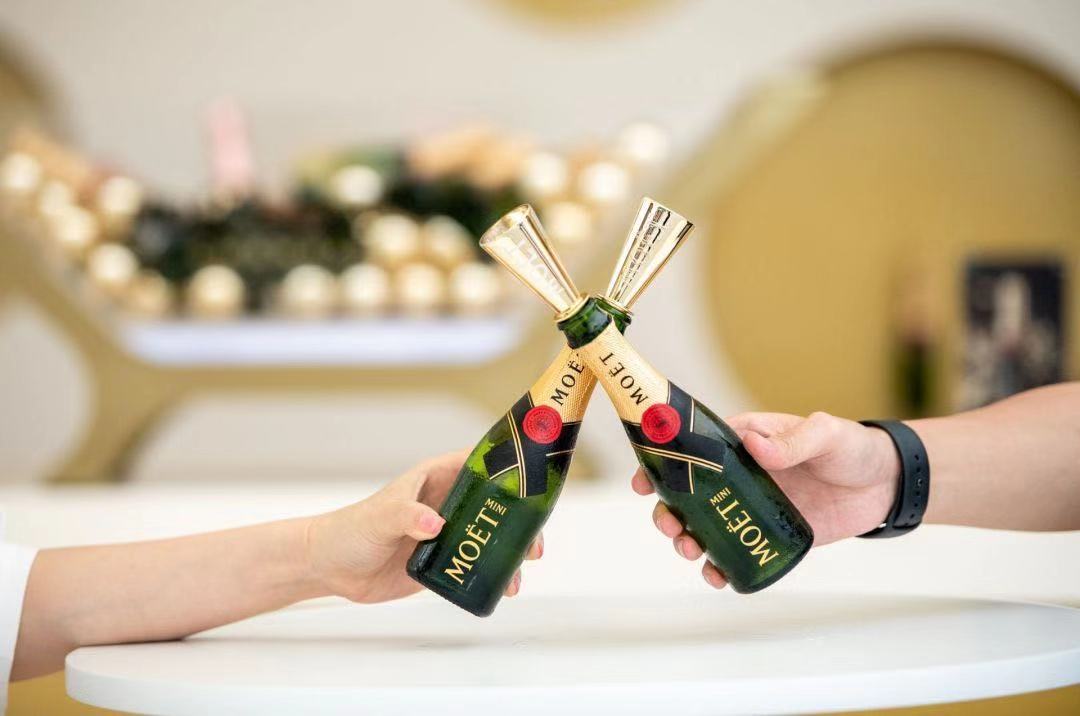 与传奇并肩作战,与传奇对话