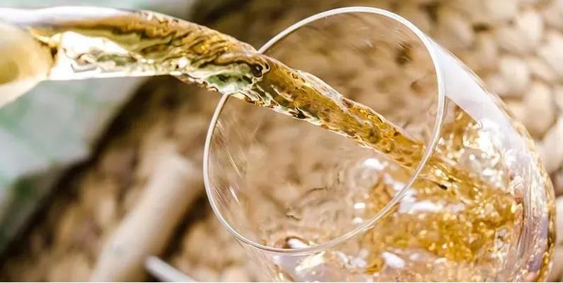 甜*党**福利——卡洛琳城堡贵腐甜白葡萄酒