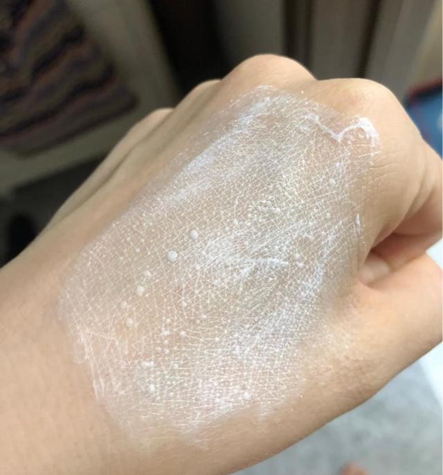 兰芝隔离如何用不卡粉,纽西之谜隔离霜好用还是兰芝好用