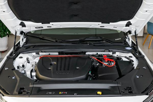 2019款沃尔沃旅行车v90第一视角,沃尔沃v90旅行车跨界版是什么意思