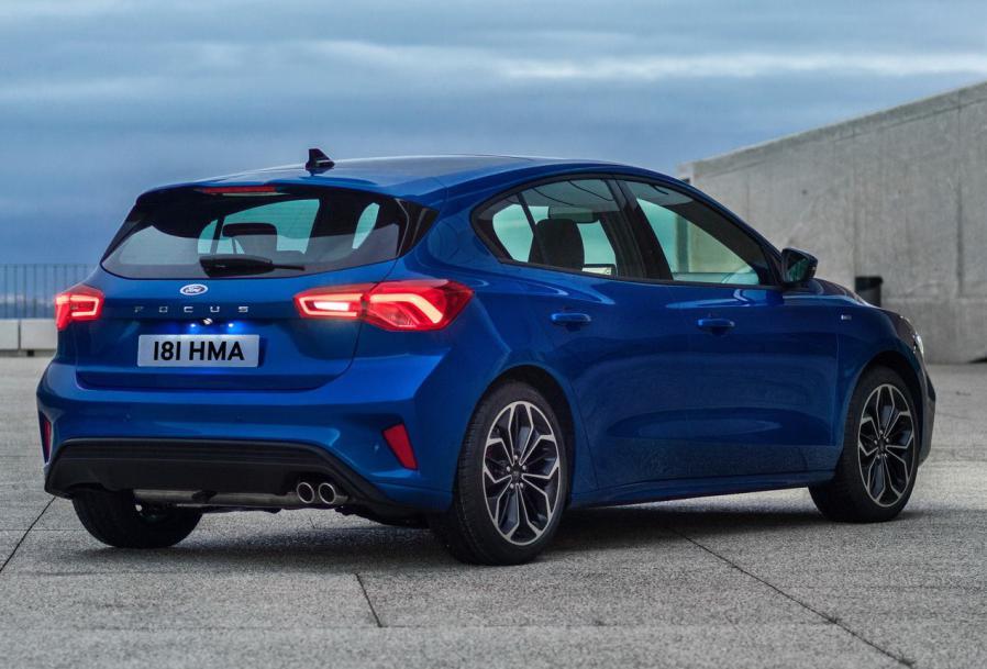 迈腾标志有哪些,辉腾迈腾车标下的字母区别