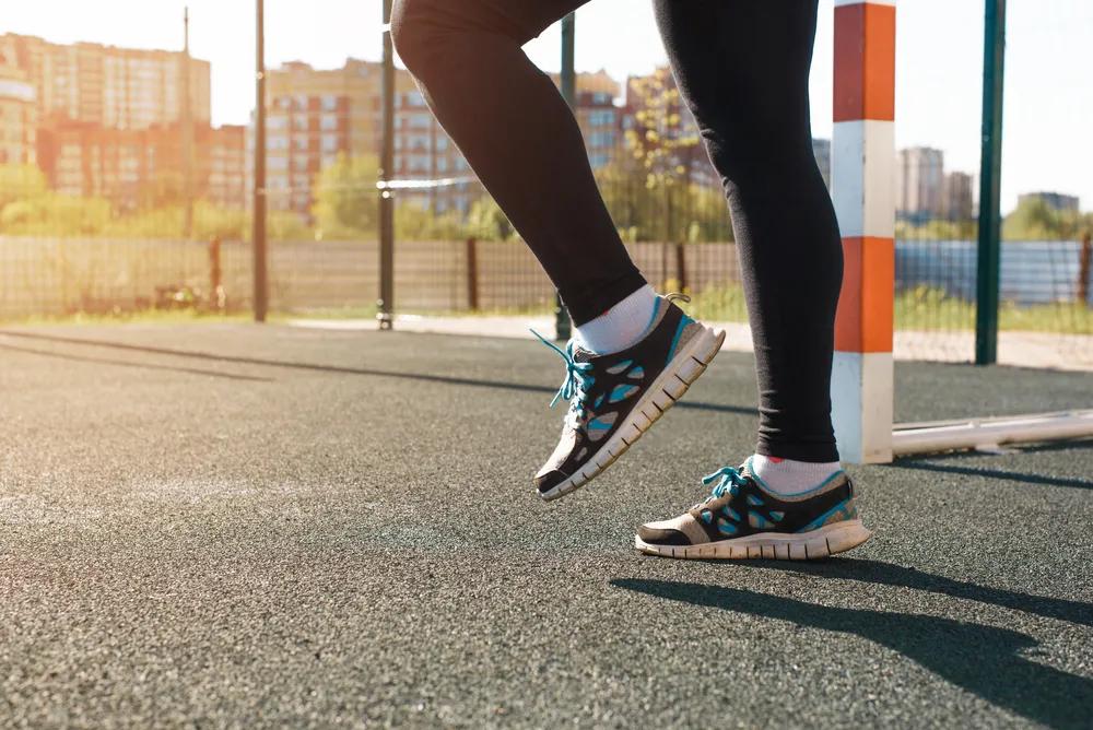 每天坚持高抬腿120次瘦全身,每天抬腿5分钟有效果吗