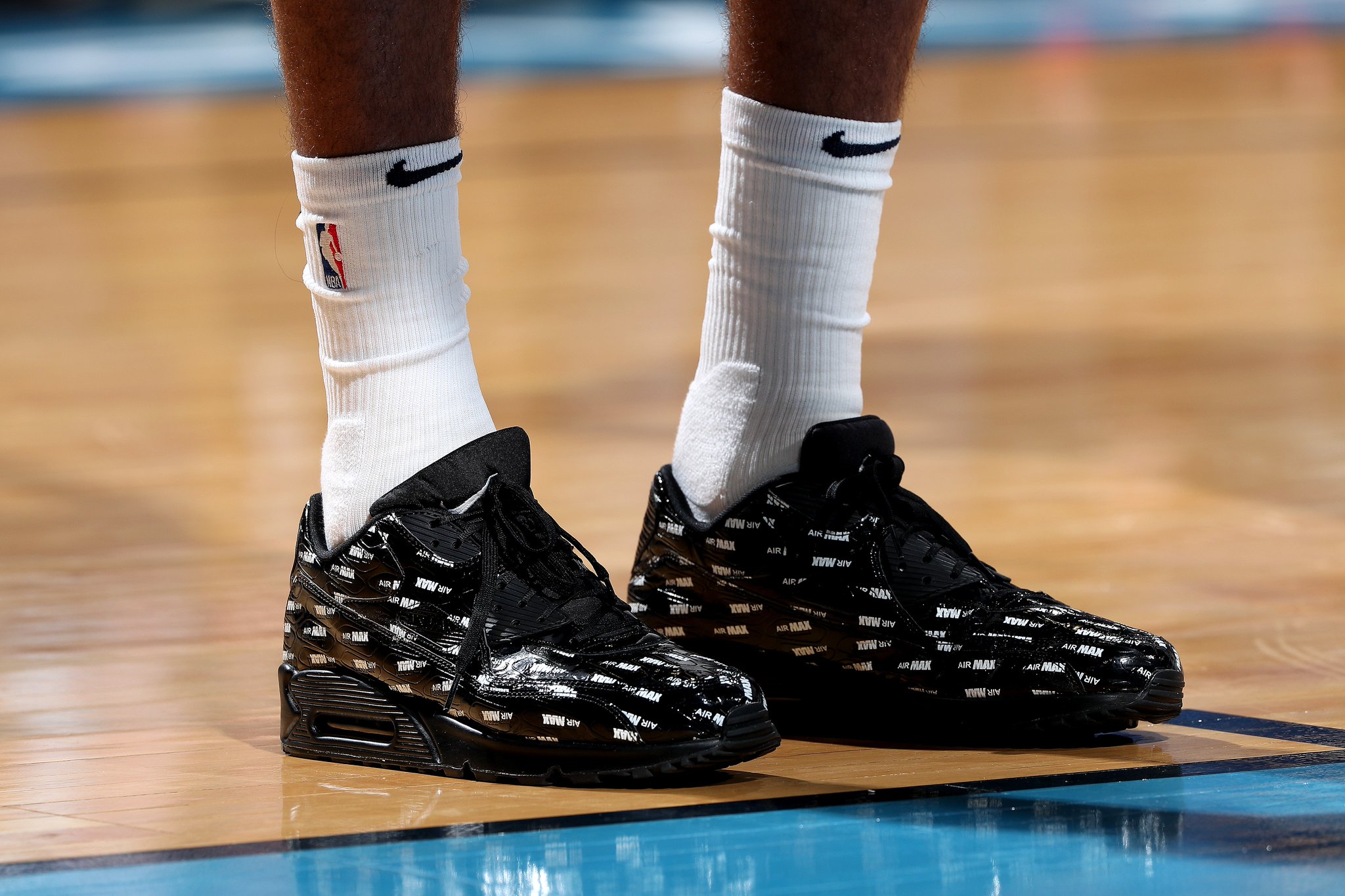 nba今日球鞋,nba本周球鞋预览科比