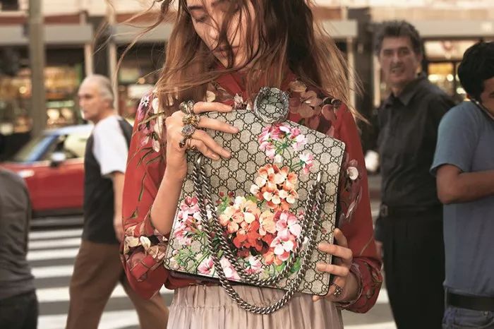 女孩子人生第一个大牌包包推荐,秋冬款必入老花包