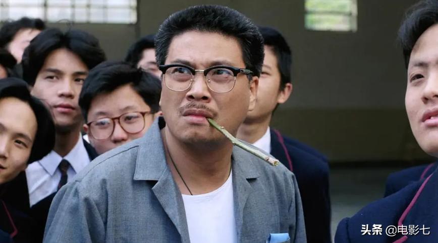 靠性感女星博眼球，东拼西凑各种笑料，这部网大，再次刷新了底线