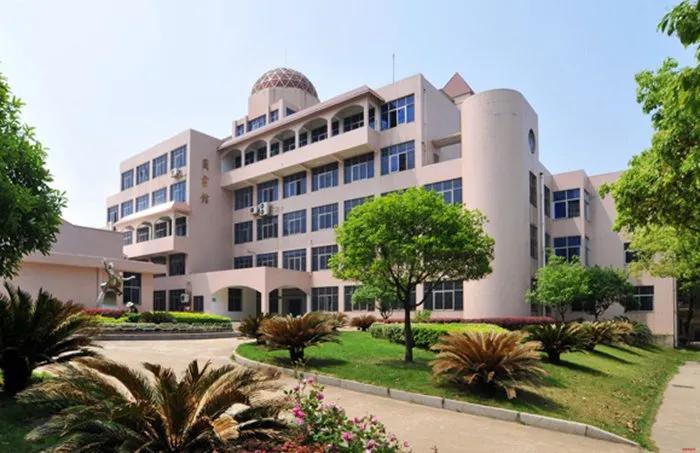 岳阳县一中和汨罗市一中哪个好,岳阳县一中和岳阳中学哪个好