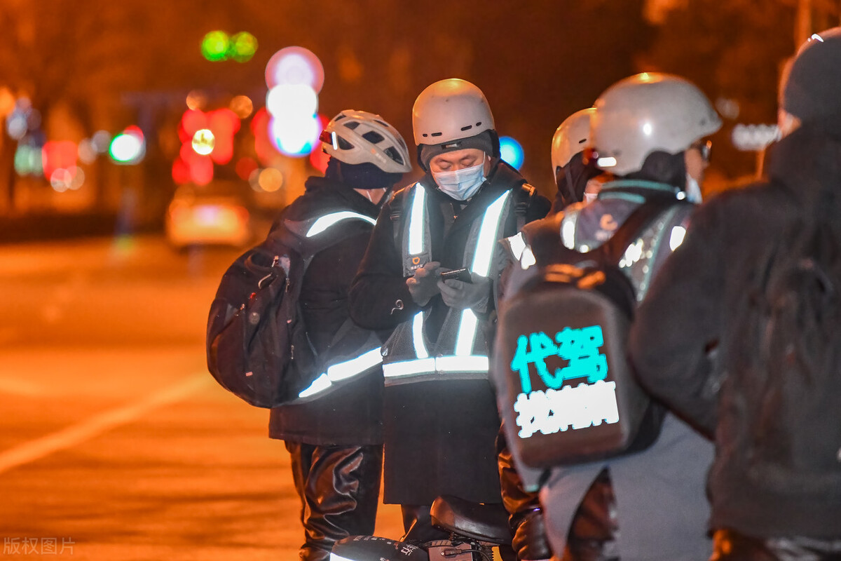 适合普通人的副业赚钱方式有哪些,2个适合普通上班族赚钱的副业