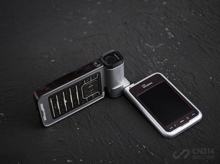 motorazr四代,motorazr2019翻盖折叠屏