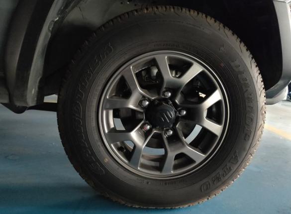 新款铃木吉姆尼售价高达27万,铃木吉姆尼哈弗h9