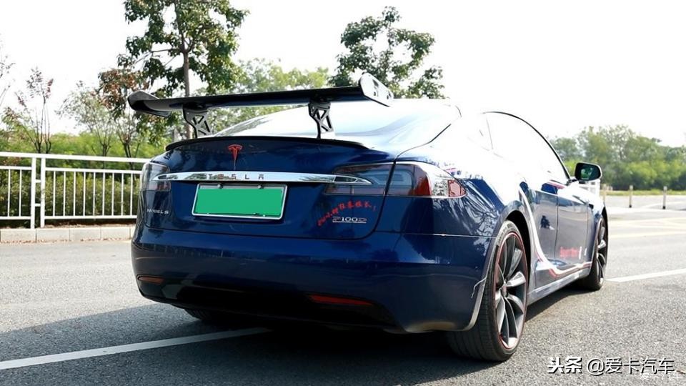 老款特斯拉modelsp100d续航,第一次买车特斯拉