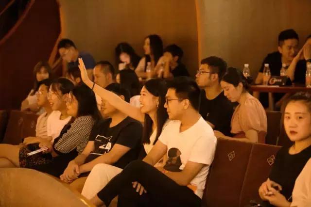 高定奢华婚纱秀,缎面婚纱大秀