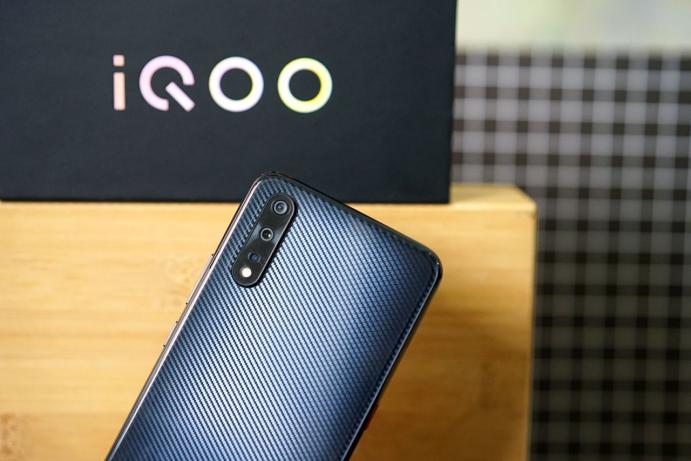 vivox系列与iqoo系列有什么区别,vivo的iqoo系列和x系列怎么选