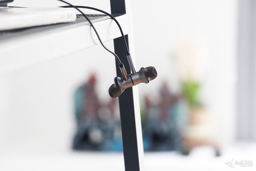 1more万魔头戴降噪耳机评测,主动降噪蓝牙耳机测评1more