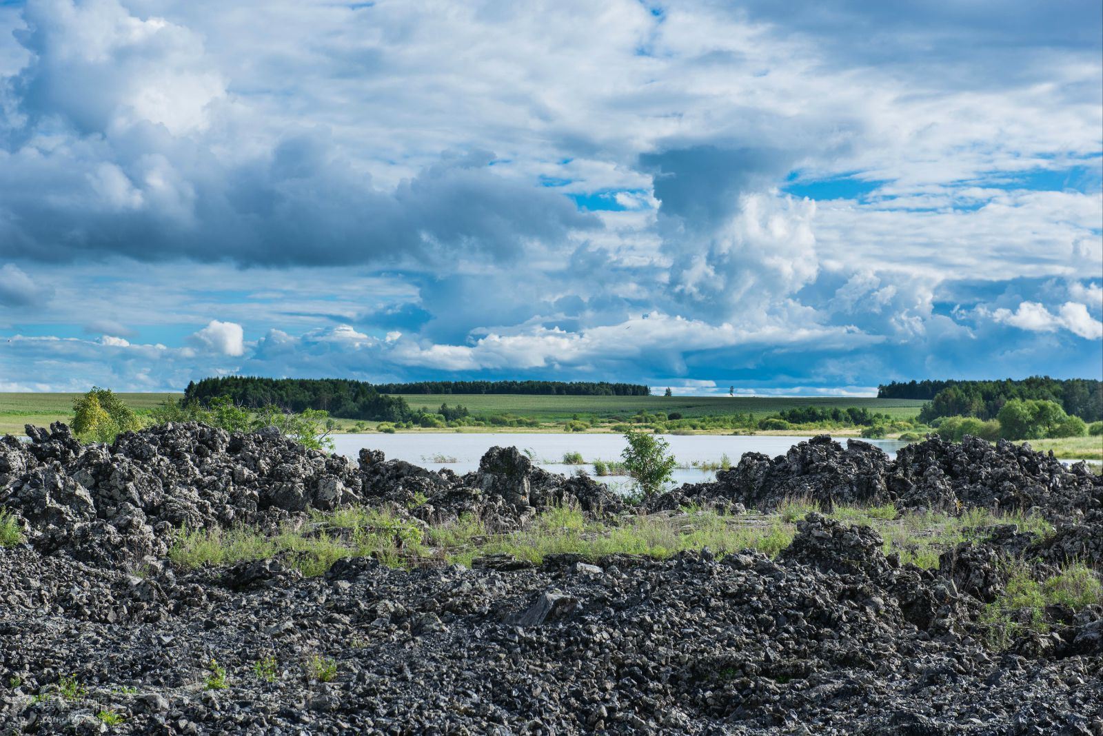 探秘五大连池湖底深渊,五大连池探秘