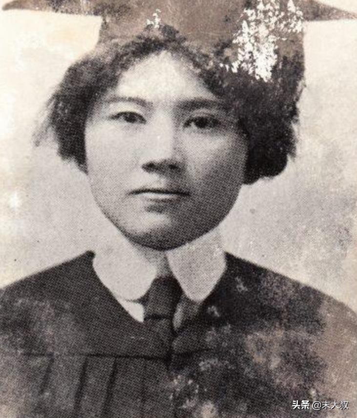 宋子文宋庆龄宋美龄三姐妹,宋子文是宋霭龄的哥还是弟