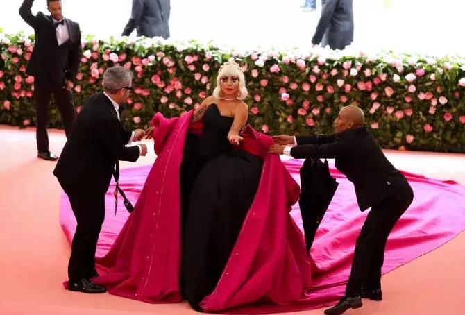 metgala20个最佳造型,metgala煎饼礼服
