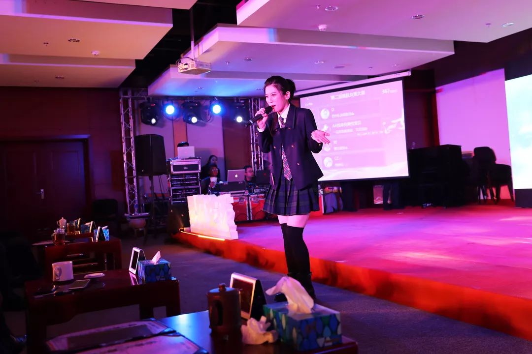 看图识人的女人是谁,看图识人这个女人是谁