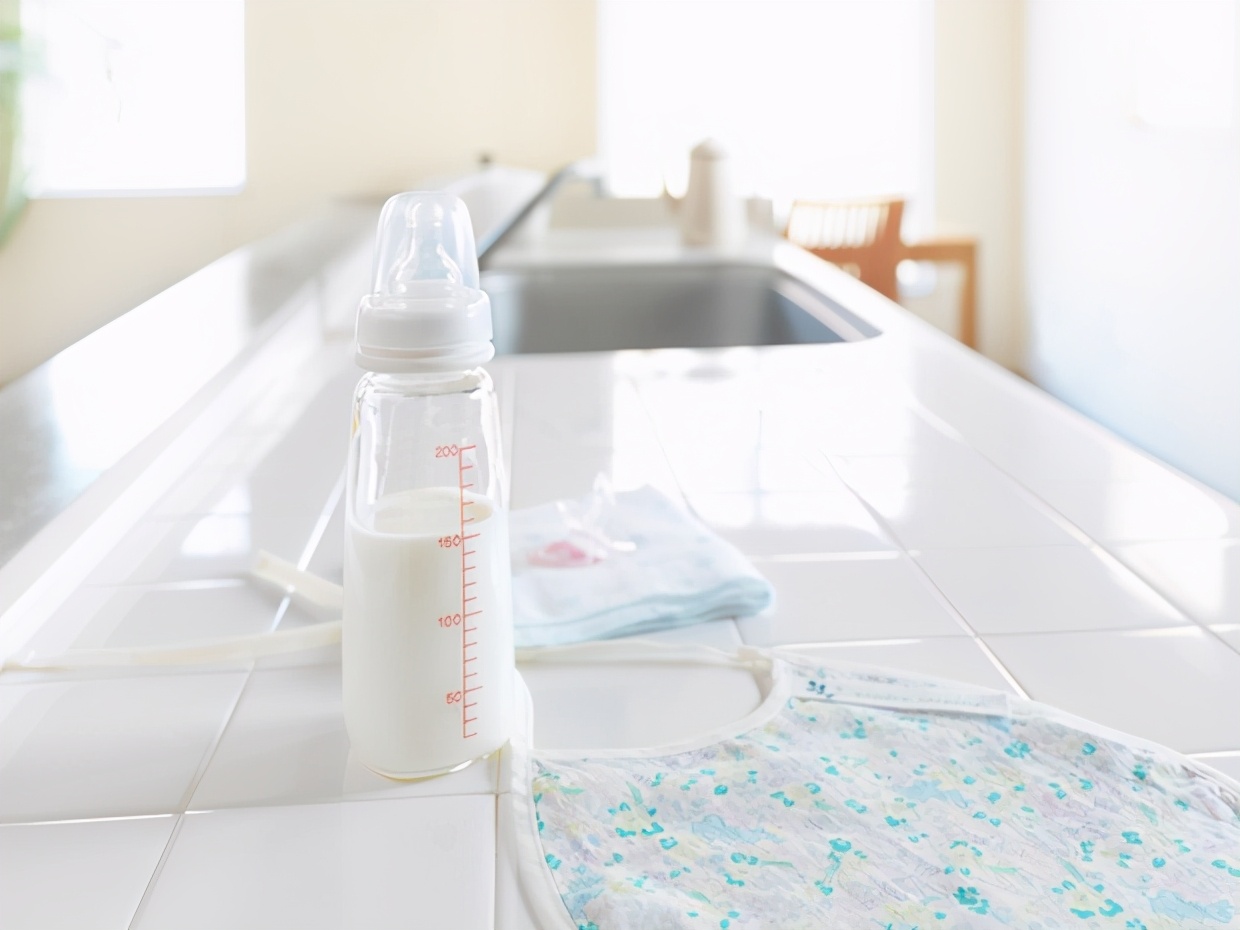 小孩奶粉冲泡最好的温度,冲泡奶粉婴幼儿